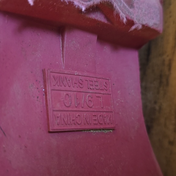 Hello Kitty Pink WONENS Size 9-10 Shoes I Made These They Are Rainboot Cutoffs - Picture 3 of 3